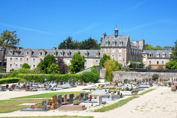 L'abbaye et le cimetière de saint Jacut de la mer, Côtes d'Armor, Bretagne, France
