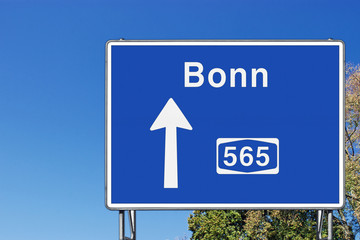 Wegweiser auf BAB 565 Richtung Bonn