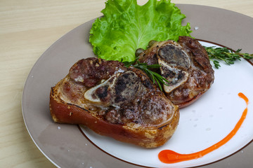 Knuckle pork