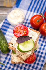 sandwich with tomatoes