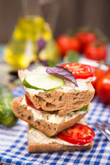 sandwich with tomatoes