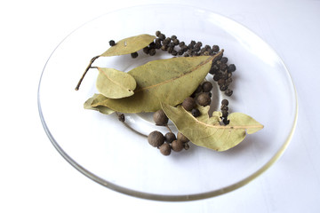 bay leaves and black pepper