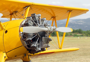 detail of the big propeller of an airplane © ChiccoDodiFC