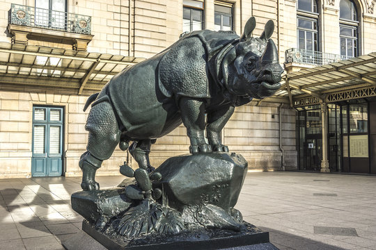 Sculpture near entrance to D'Orsay Museum. Paris, France.