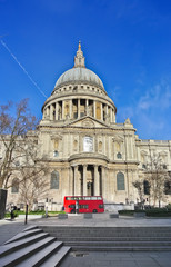 Fototapeta na wymiar View of St Paul's Cathedral in London