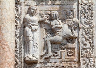 la creazione di Eva; altorilievo; Basilica di S. Zeno, Verona