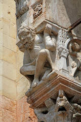 telamone; protiro della Basilica di S. Zeno, Verona