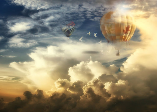 Heißluftballons über die wolken