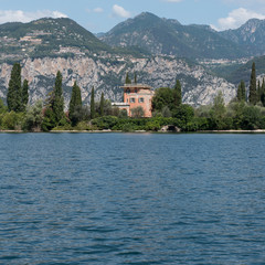 Fototapeta na wymiar villa at lake garda in italy, malcesine