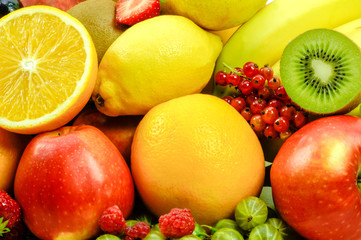 Naklejka na ściany i meble Gesunde Ernährung - vitaminreiche Früchte und Obst