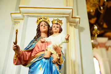 Fototapeta na wymiar Blessed Virgin Mary with baby Jesus 