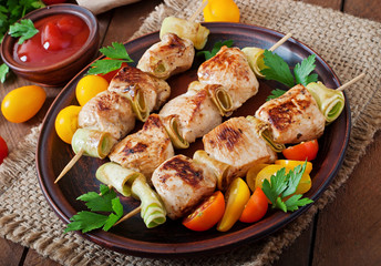 Chicken shish kebab with zucchini