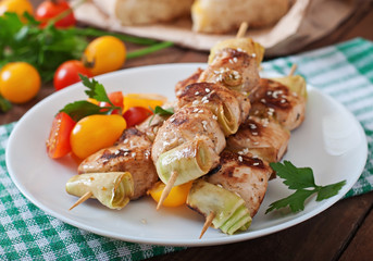 Chicken shish kebab with zucchini