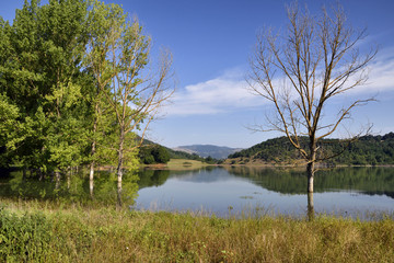 Fototapeta na wymiar Vista Lago di Canterno