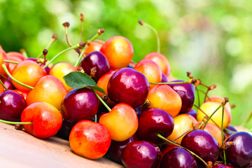 sweet cherries