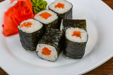 Salmon maki