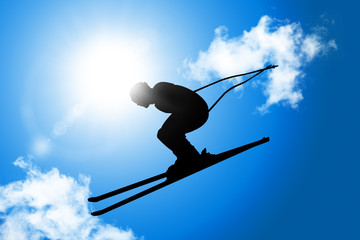 활강하는 알파인 스키