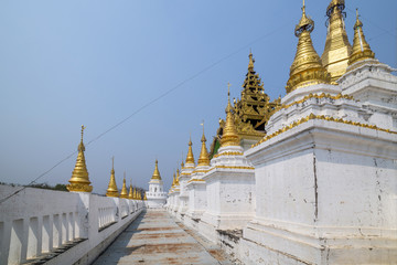 Fototapeta na wymiar White pagoda is on Sagaing hill, Myamar.