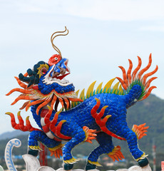 Obraz premium Dragon head unicorn colorful on temple roof
