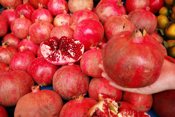 Fototapeta na wymiar Pomegranate