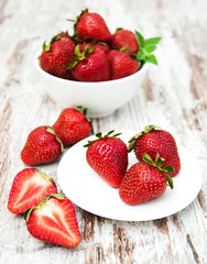 Bowl with strawberries