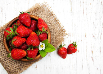 Bowl with strawberries
