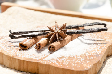 aromatic vanilla and cinnamon bark
