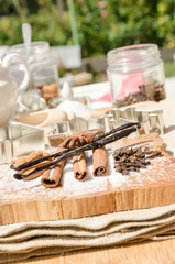 aromatic vanilla and cinnamon bark