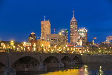 Naklejka premium Indianapolis i White River