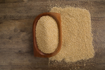 Portion of uncooked Quinoa and wey protein