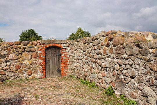 Ruiny zamku w Liwiu koło Węgrowa.