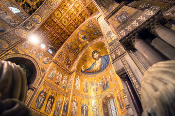 Fototapeta na wymiar Interior view of Monreale Cathedral