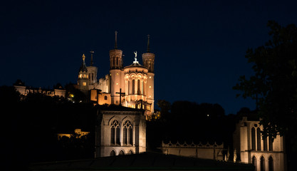 Fototapeta na wymiar Basilique Notre-Dame de Fourvière à Lyon