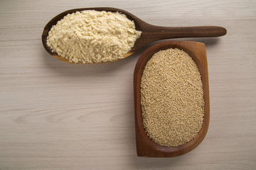 Portion of uncooked Quinoa and wey protein