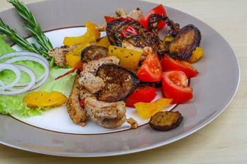 Fried pork with vegetables