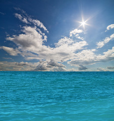 Fototapeta na wymiar blue sea under sunlight landscape