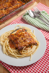 
    Spaghetti mit gebackenen Auberginen 