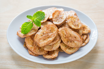 Dehydrated Banana Chips cuisine fried in coconut oil