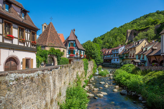 La Weiss &agrave; Kaysersberg depuis le pont fortifi&eacute;