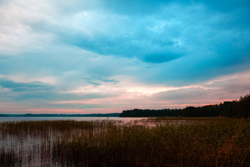 Fototapeta na wymiar Evening landscape at the lake
