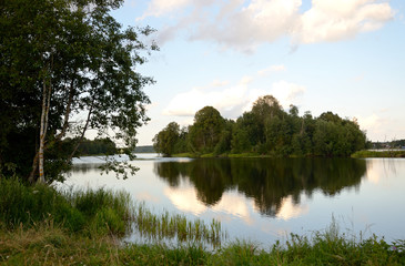 Fototapeta na wymiar Fluss Narva im Puhata Nationalpark / Estland 