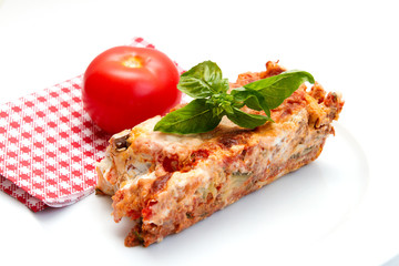 Lasagne / Cannelloni mit Tomaten und Basilikum