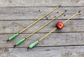 arrow pierced Apple