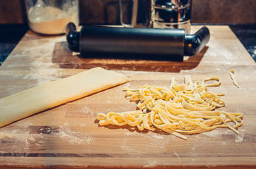 Robienie makaronu © Filip Olejowski