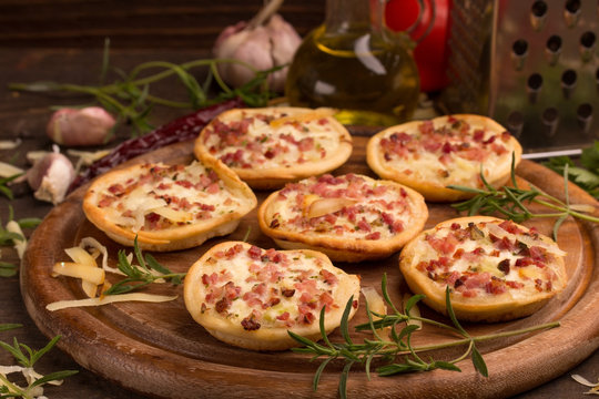mini pizzas