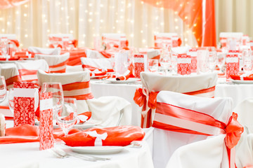 an image of tables setting at a luxury wedding hall