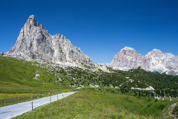 Fototapeta na wymiar High road Passo di Giau, Dolomiti, Italy. Summer colorful photo, Cortina d'Ampezzo