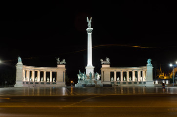Fototapeta na wymiar Heroes square of Budapest, Hungary