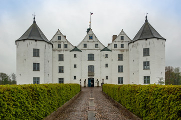 Obraz premium Glücksburg - Zugang zum Schloss