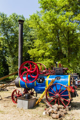 Locomobile à vapeur capable d'entraîner des machines agricoles 